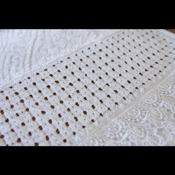 🆕 Handmade Embroidery Towel - Picture 2 of 6